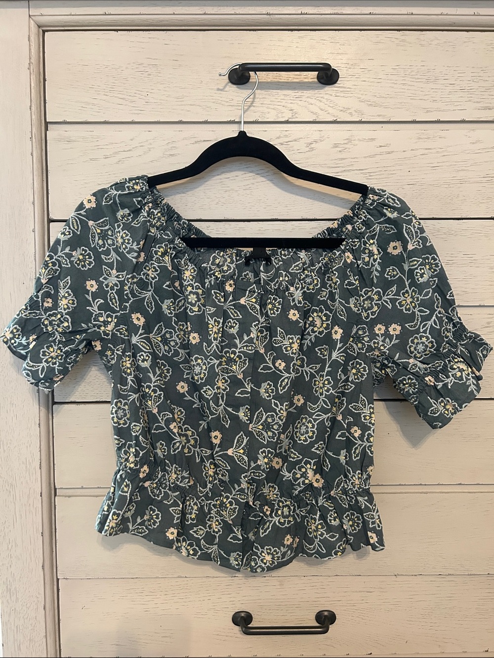 Never worn!! J Crew Floral Elastic-Neck Puff Sleeve Top - Green